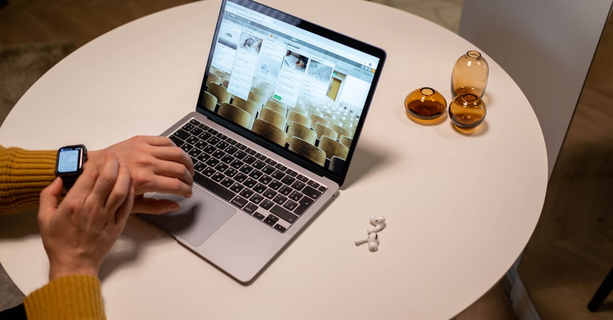 Customer Experiences with Screen Distortion Repairs